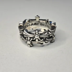 Anillo delgado con cruces